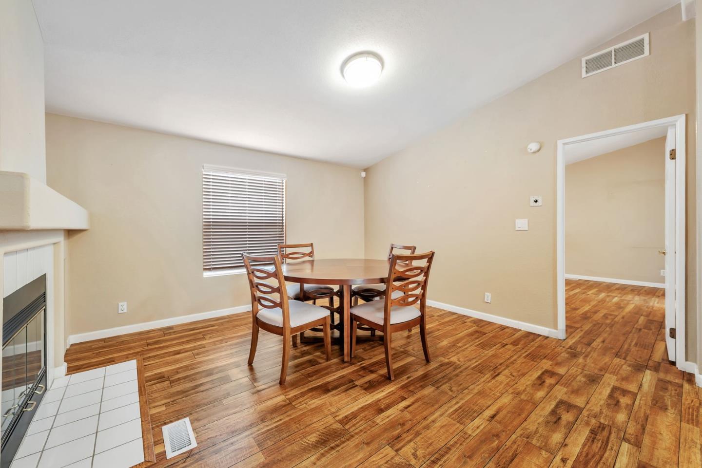 Detail Gallery Image 18 of 41 For 195 Blossom Hill Rd #118,  San Jose,  CA 95123 - 3 Beds | 2 Baths