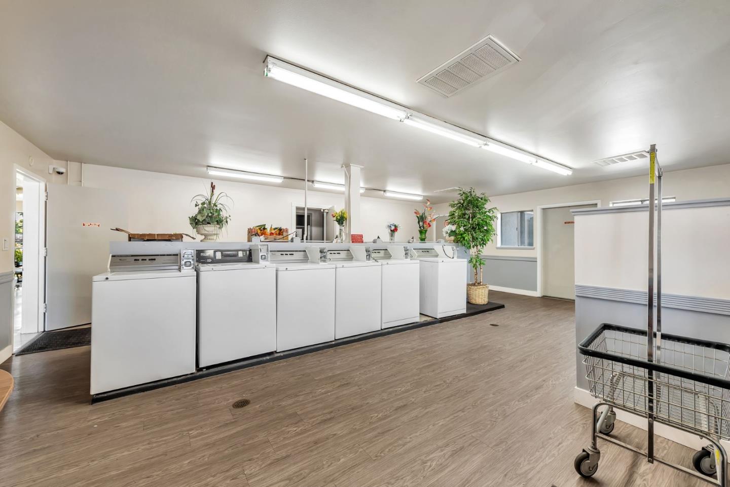 Detail Gallery Image 41 of 41 For 195 Blossom Hill Rd #118,  San Jose,  CA 95123 - 3 Beds | 2 Baths