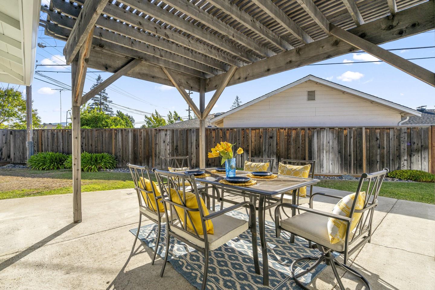 Detail Gallery Image 39 of 49 For 1115 Fairlands Ct, Campbell,  CA 95008 - 4 Beds | 2 Baths