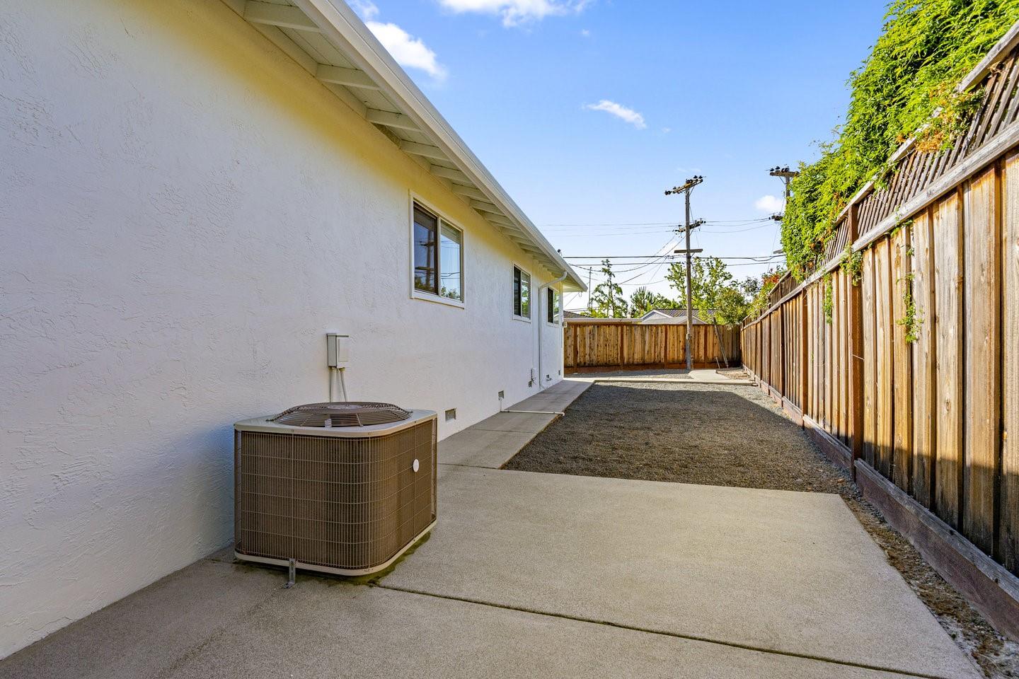 Detail Gallery Image 49 of 49 For 1115 Fairlands Ct, Campbell,  CA 95008 - 4 Beds | 2 Baths