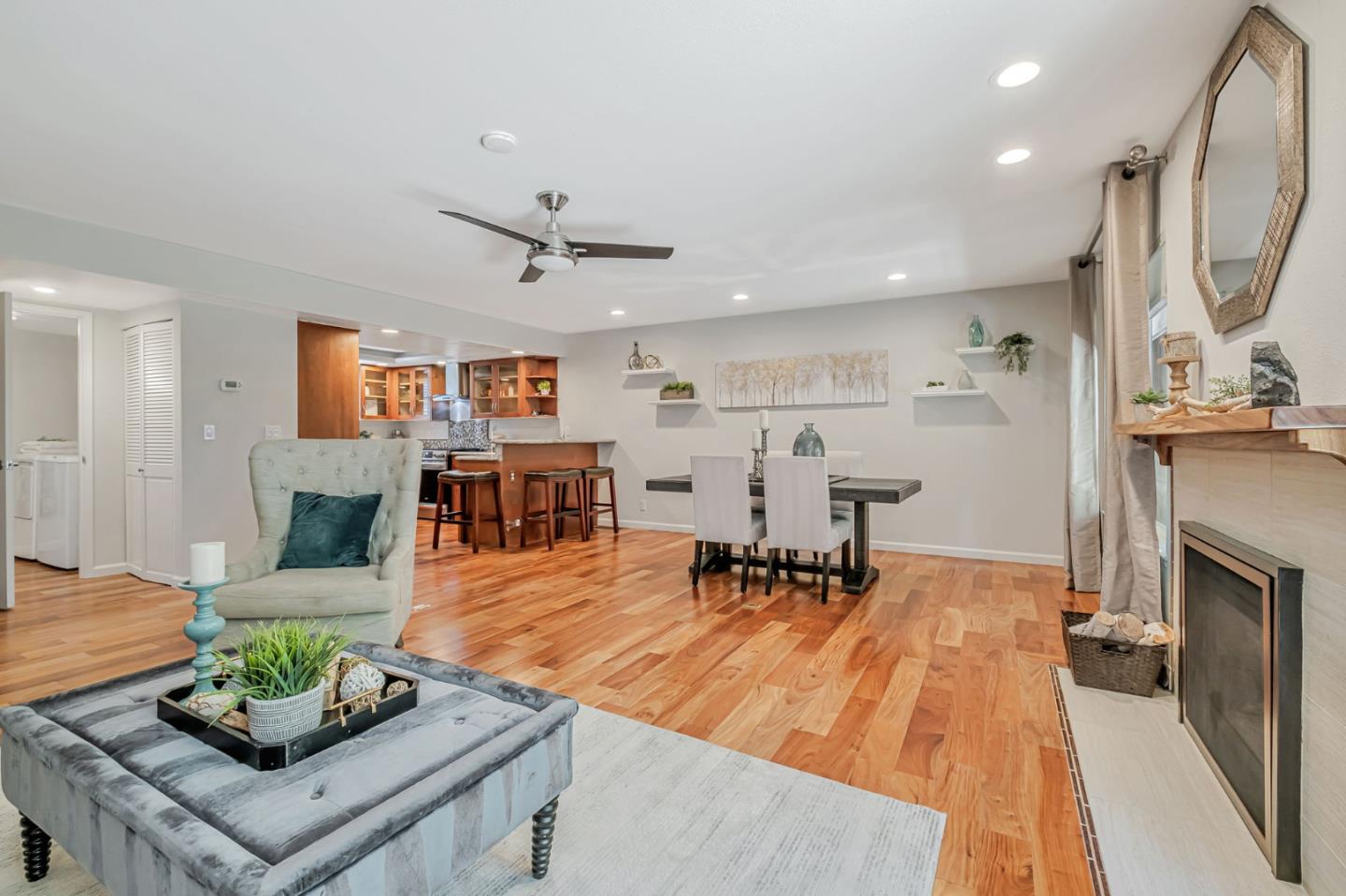 Detail Gallery Image 6 of 29 For 63 S Branciforte, Santa Cruz,  CA 95062 - 2 Beds | 2/1 Baths