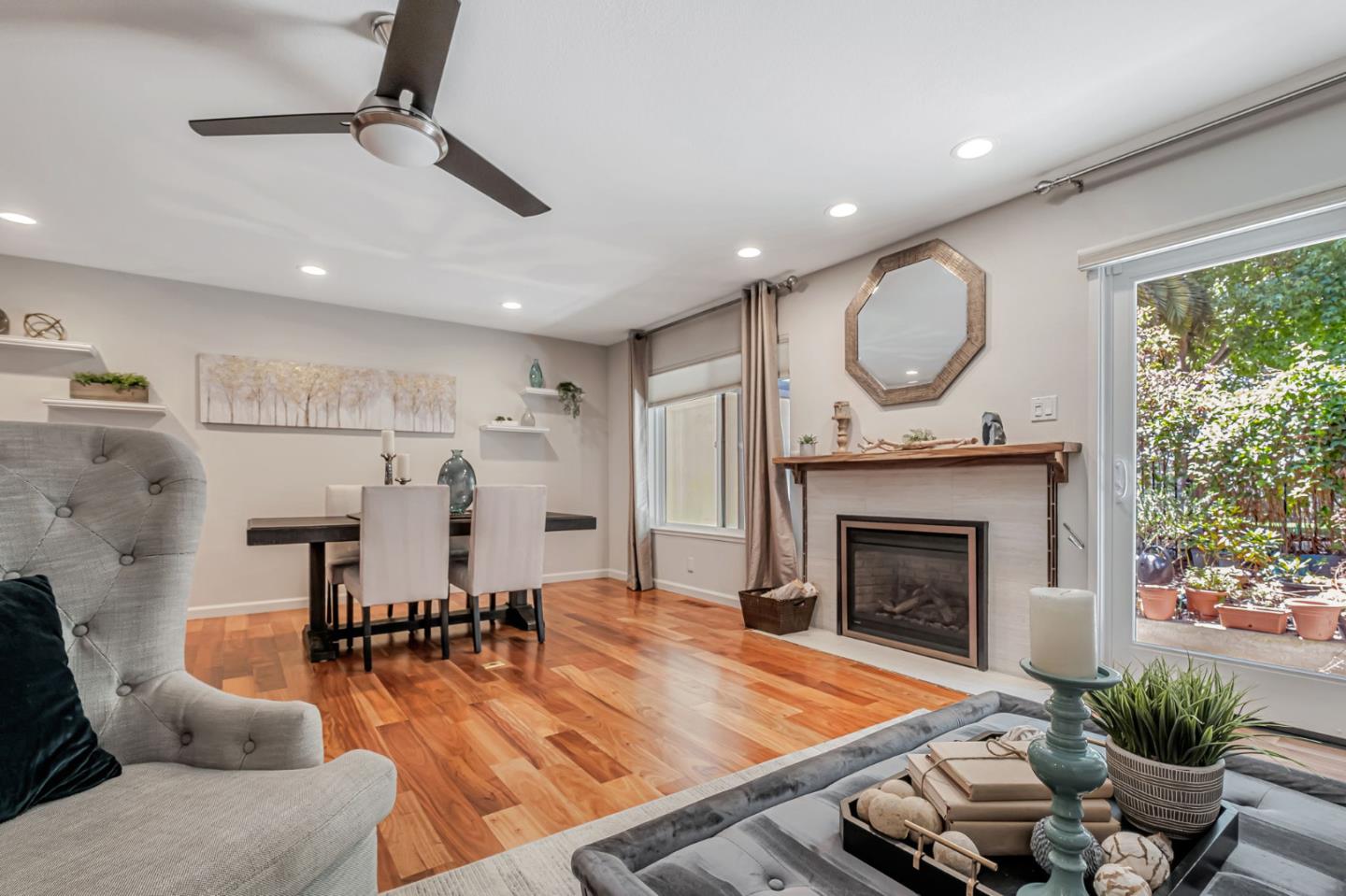 Detail Gallery Image 7 of 29 For 63 S Branciforte, Santa Cruz,  CA 95062 - 2 Beds | 2/1 Baths