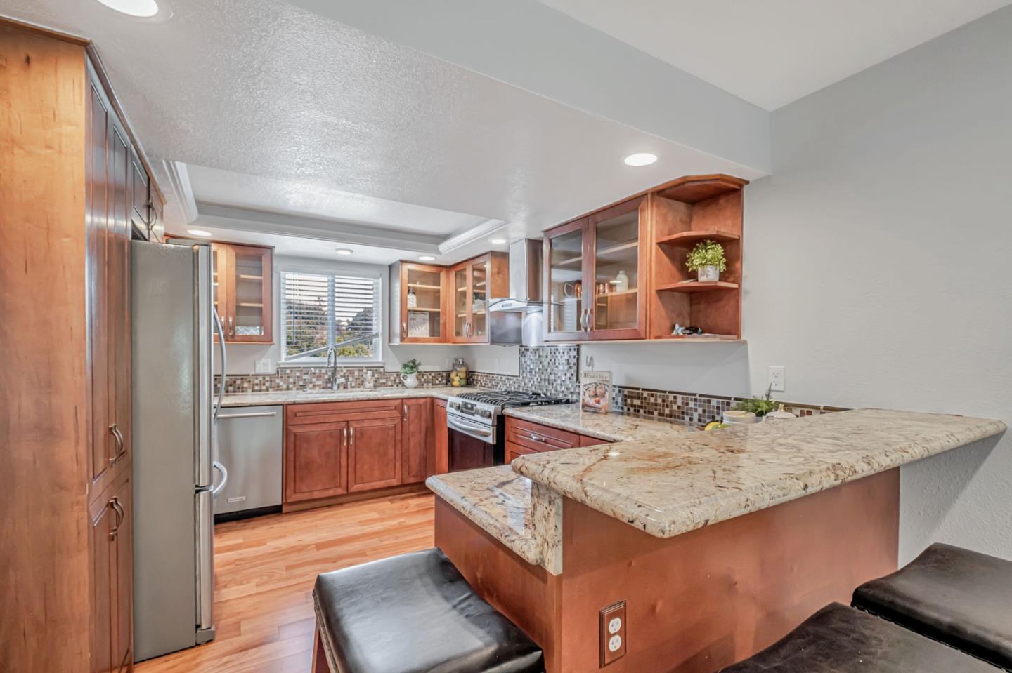 Detail Gallery Image 8 of 29 For 63 S Branciforte, Santa Cruz,  CA 95062 - 2 Beds | 2/1 Baths