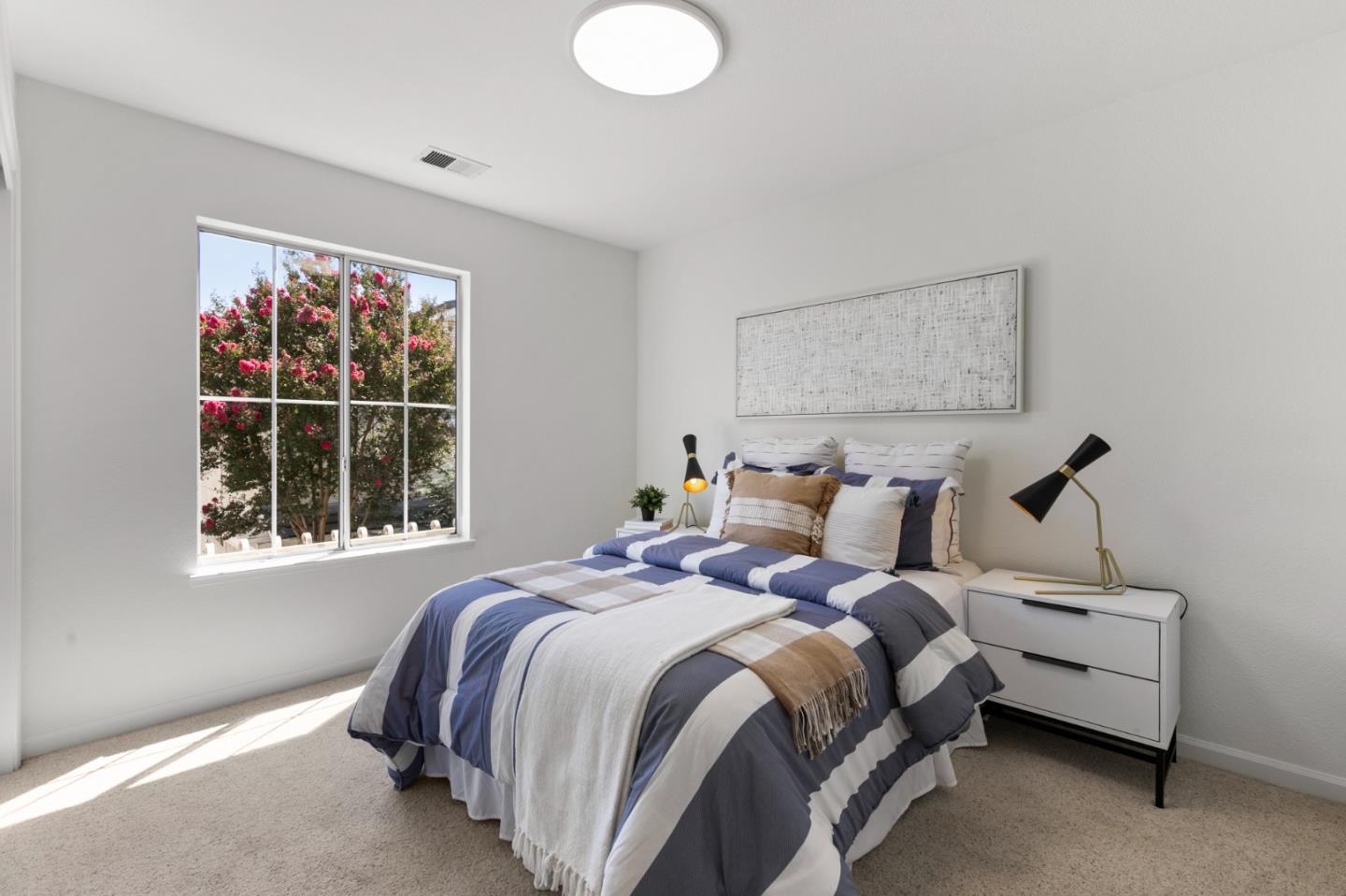 Detail Gallery Image 13 of 17 For 1071 Mckay Dr, San Jose,  CA 95131 - 3 Beds | 2/1 Baths