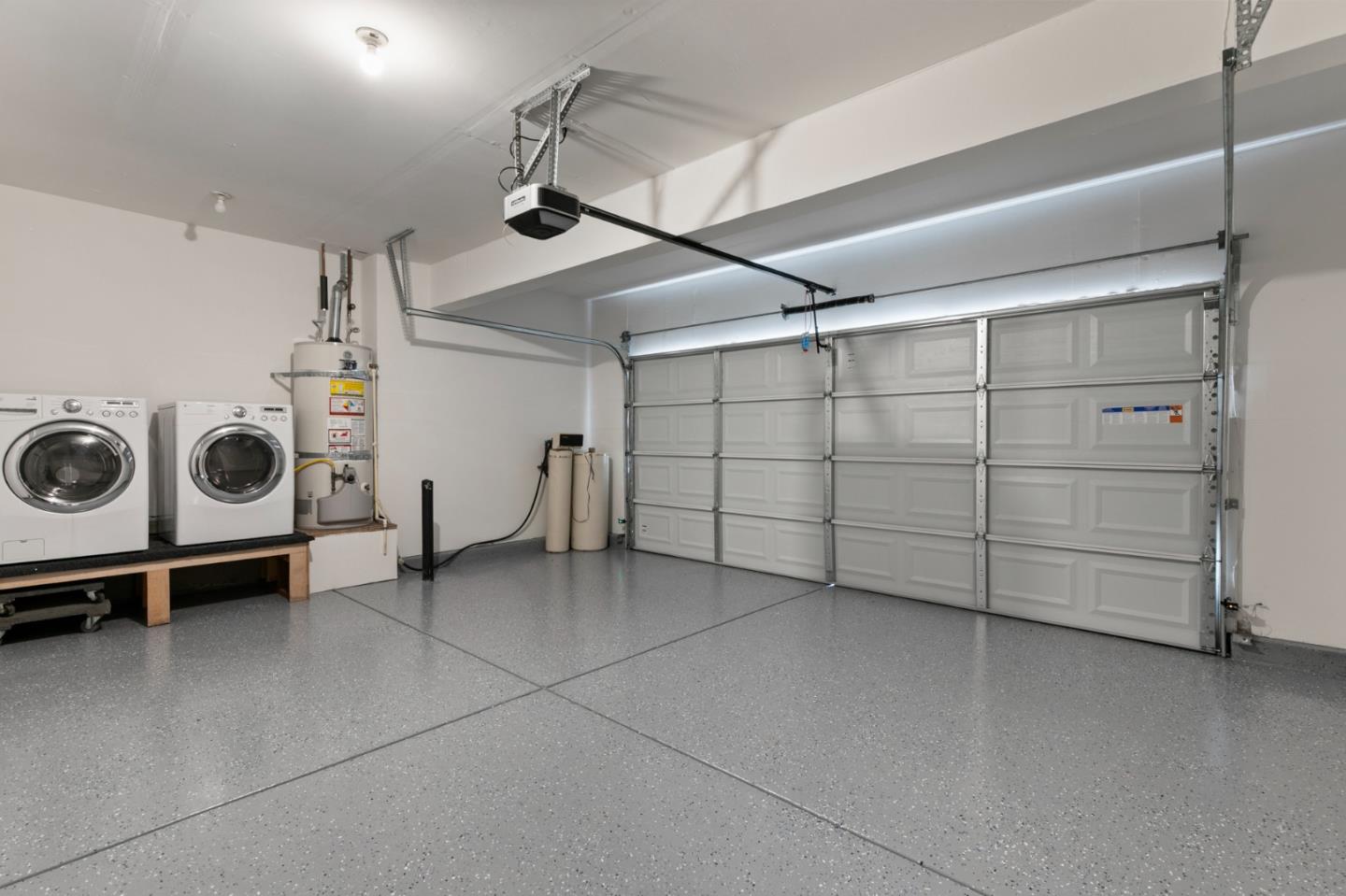 Detail Gallery Image 15 of 17 For 1071 Mckay Dr, San Jose,  CA 95131 - 3 Beds | 2/1 Baths
