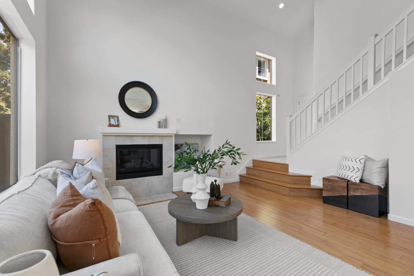 Detail Gallery Image 3 of 17 For 1071 Mckay Dr, San Jose,  CA 95131 - 3 Beds | 2/1 Baths