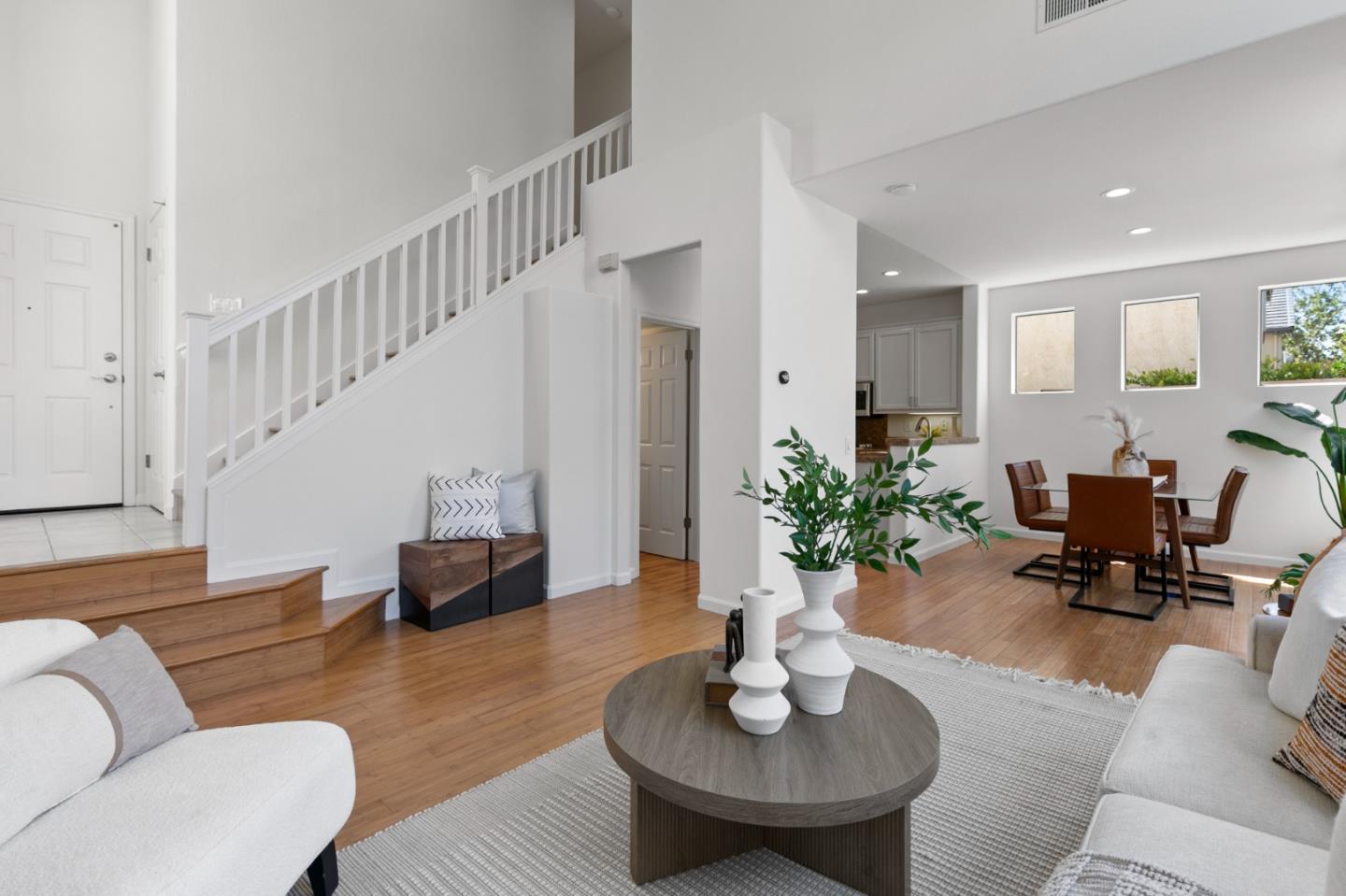 Detail Gallery Image 4 of 17 For 1071 Mckay Dr, San Jose,  CA 95131 - 3 Beds | 2/1 Baths