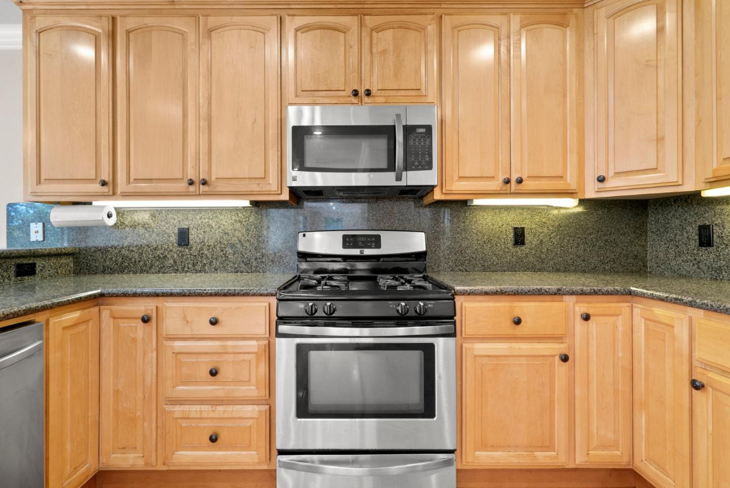 Detail Gallery Image 15 of 68 For 462 Quail Dr, Santa Cruz,  CA 95060 - 3 Beds | 2/1 Baths