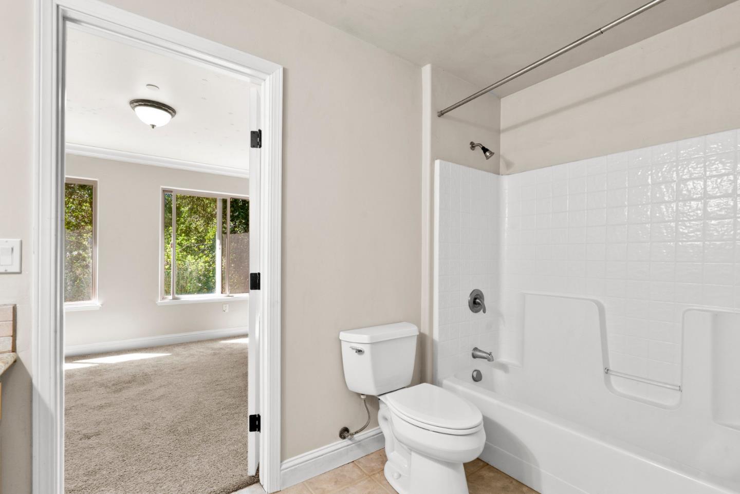 Detail Gallery Image 37 of 68 For 462 Quail Dr, Santa Cruz,  CA 95060 - 3 Beds | 2/1 Baths