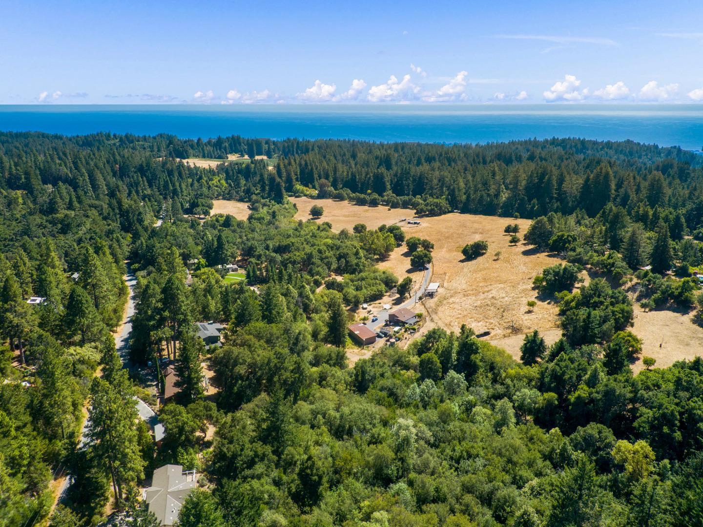 Detail Gallery Image 64 of 68 For 462 Quail Dr, Santa Cruz,  CA 95060 - 3 Beds | 2/1 Baths