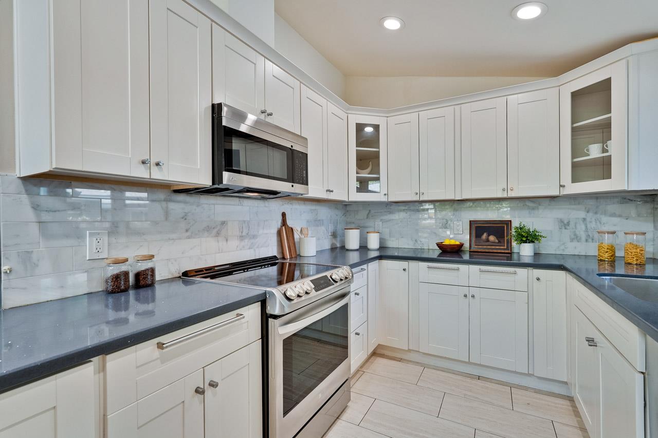 Detail Gallery Image 11 of 48 For 3887 Shasta Dr, Santa Clara,  CA 95051 - 3 Beds | 2 Baths