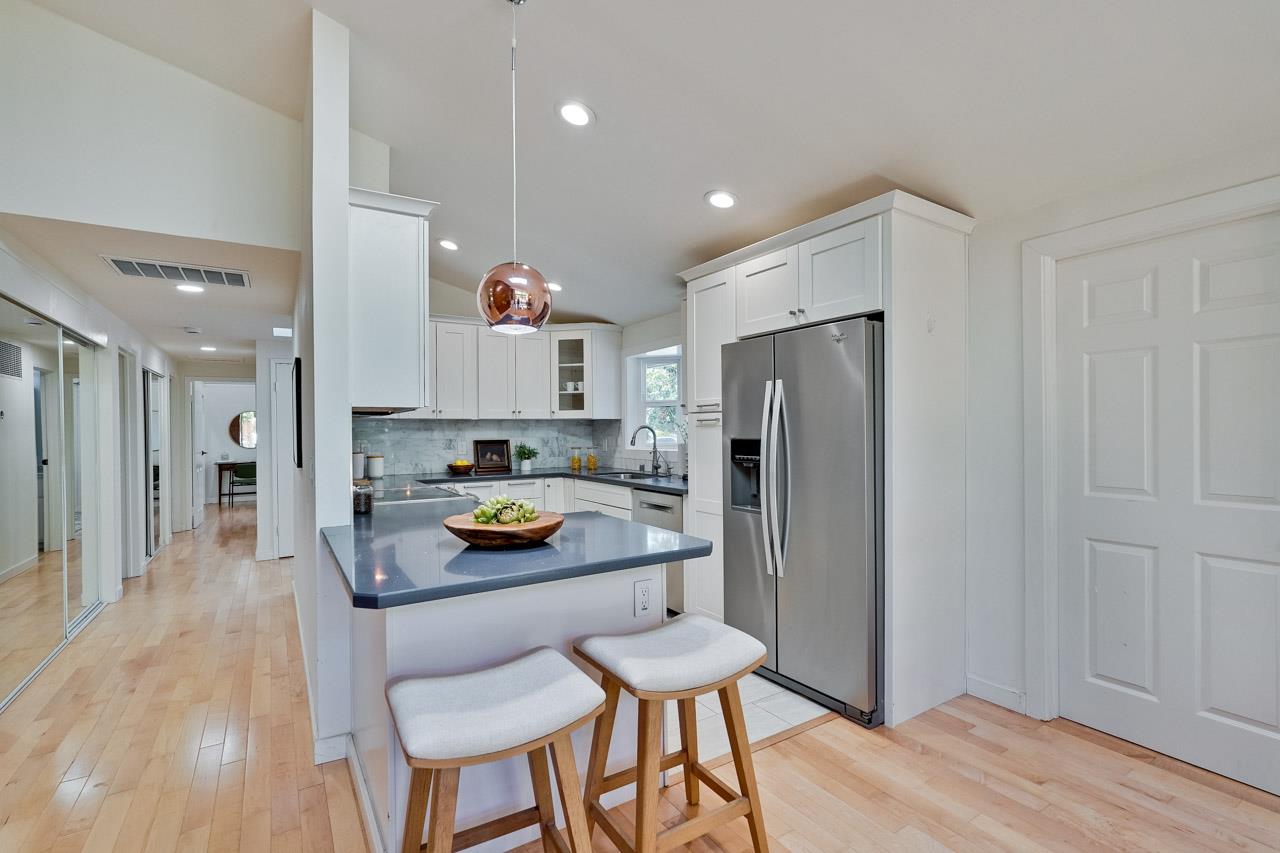 Detail Gallery Image 9 of 48 For 3887 Shasta Dr, Santa Clara,  CA 95051 - 3 Beds | 2 Baths