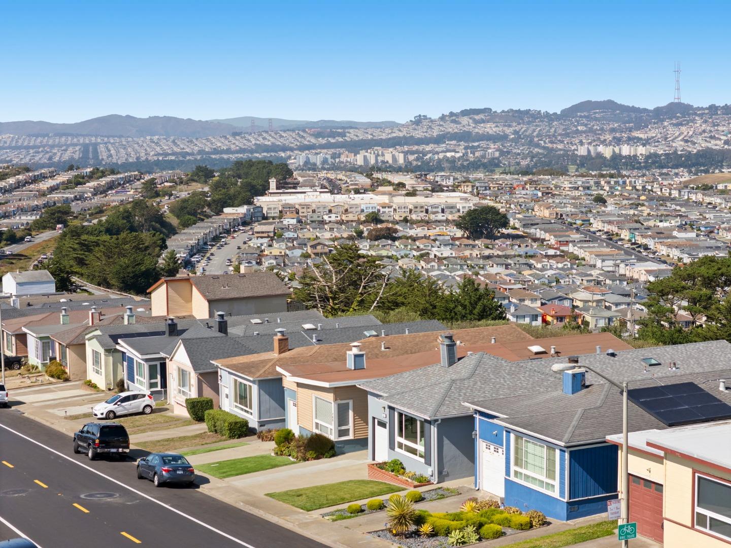 Detail Gallery Image 3 of 57 For 751 Skyline Dr, Daly City,  CA 94015 - 3 Beds | 2 Baths