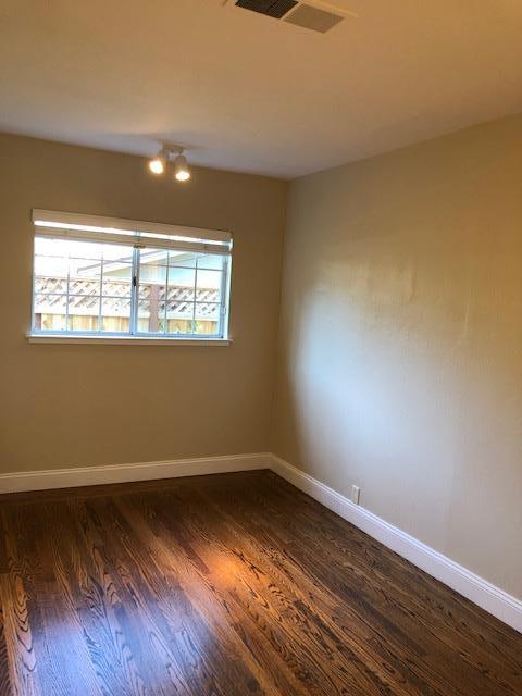 Detail Gallery Image 14 of 28 For 555 Paco Dr, Los Altos,  CA 94024 - 4 Beds | 2 Baths