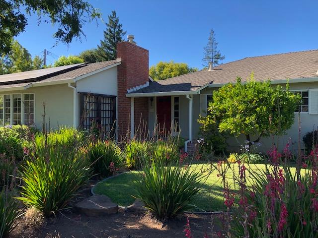 Detail Gallery Image 2 of 28 For 555 Paco Dr, Los Altos,  CA 94024 - 4 Beds | 2 Baths