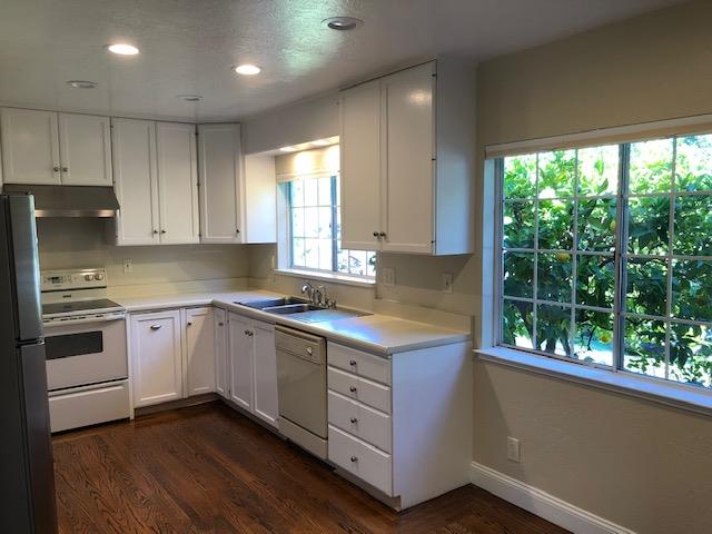 Detail Gallery Image 9 of 28 For 555 Paco Dr, Los Altos,  CA 94024 - 4 Beds | 2 Baths