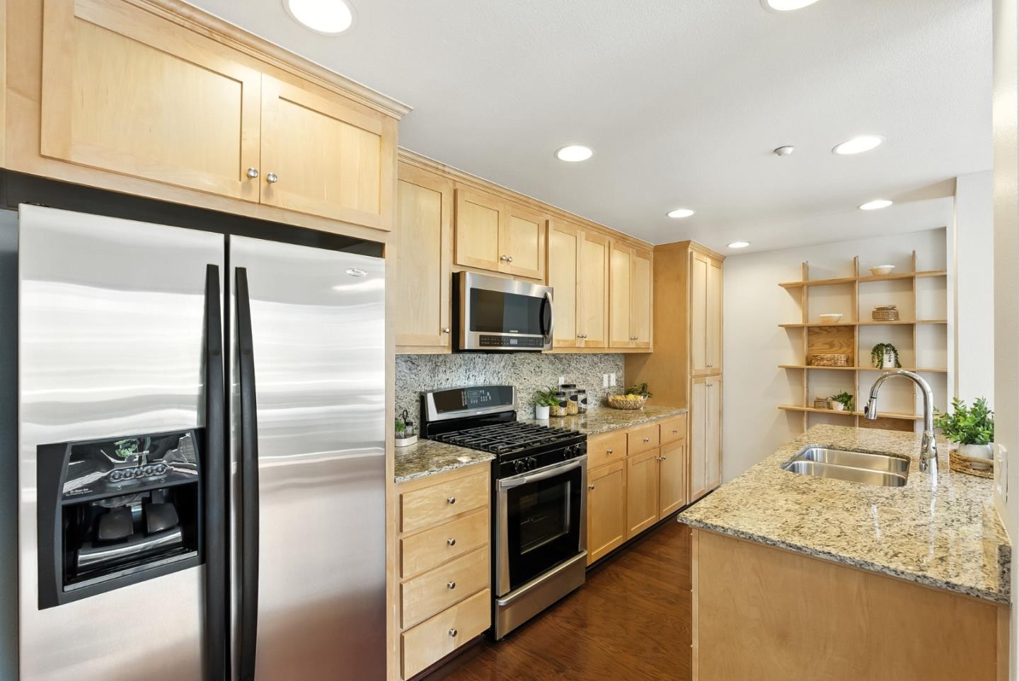 Detail Gallery Image 12 of 59 For 1037 Scotia Ter #203,  Sunnyvale,  CA 94089 - 2 Beds | 2 Baths