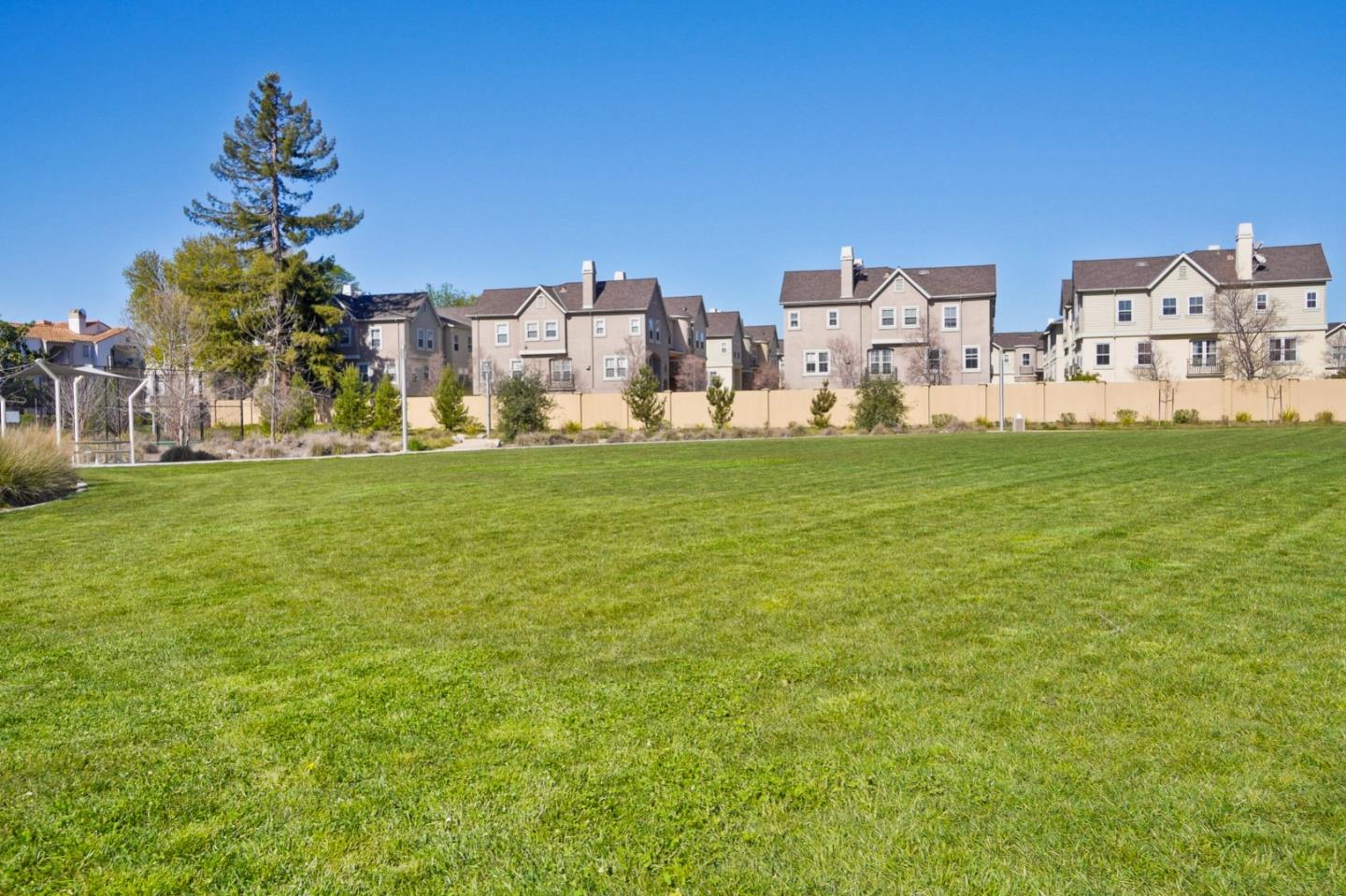 Detail Gallery Image 33 of 59 For 1037 Scotia Ter #203,  Sunnyvale,  CA 94089 - 2 Beds | 2 Baths