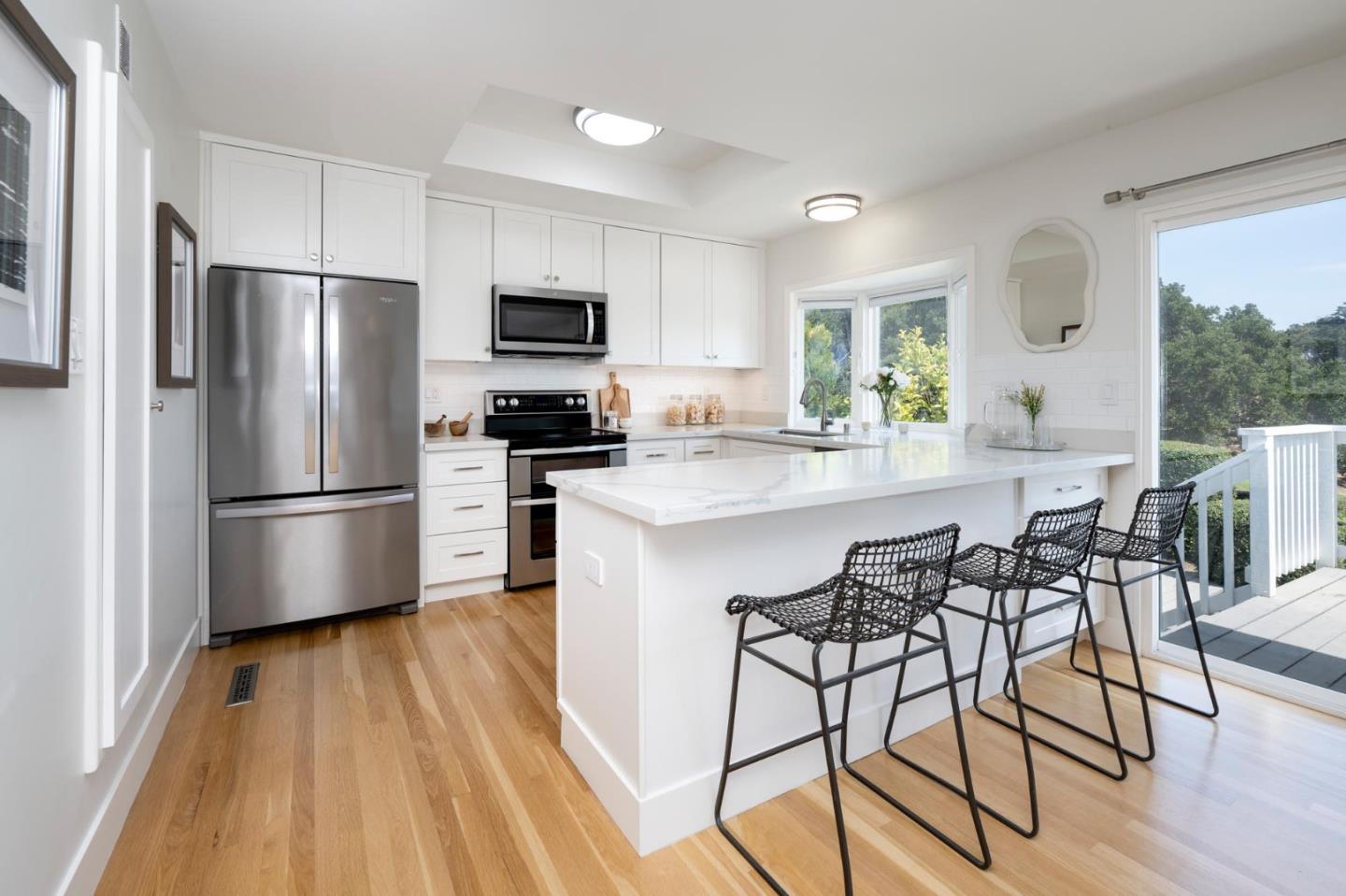 Detail Gallery Image 10 of 49 For 928 Evergreen Way, Millbrae,  CA 94030 - 3 Beds | 2 Baths