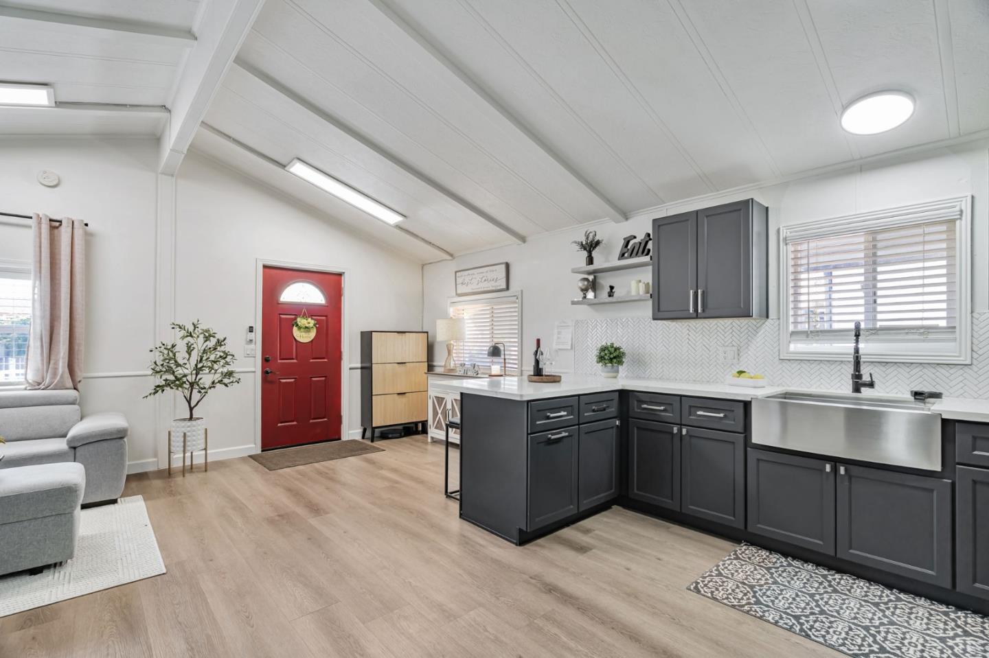 Detail Gallery Image 6 of 33 For 900 Golden Wheel Park Dr #28,  San Jose,  CA 95112 - 2 Beds | 2 Baths