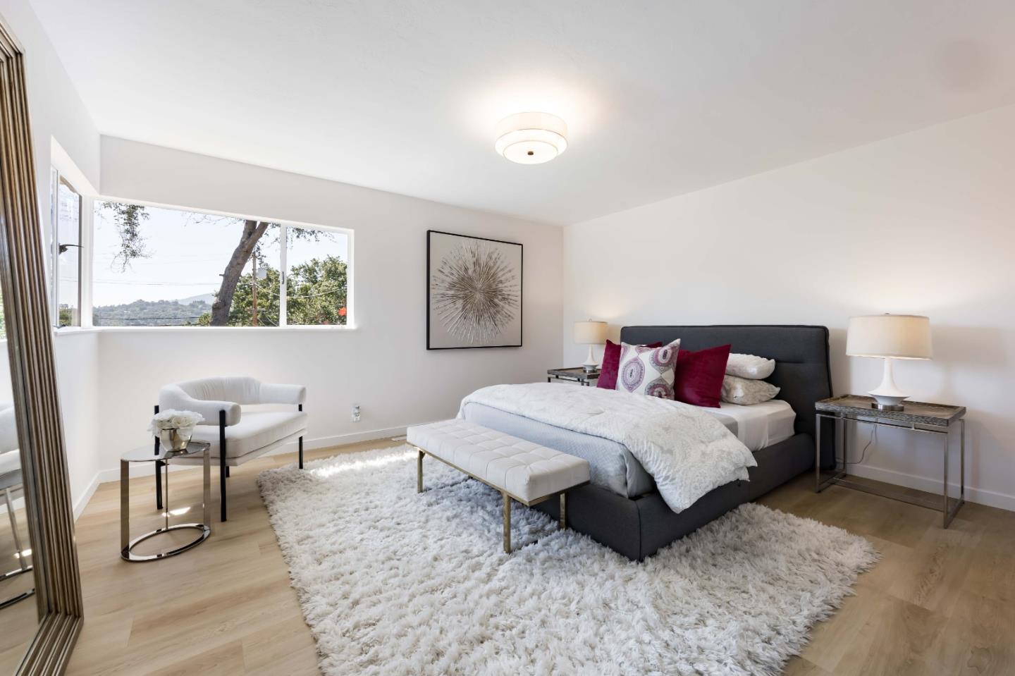 Detail Gallery Image 19 of 28 For 12540 Robleda Rd, Los Altos Hills,  CA 94022 - 3 Beds | 2/1 Baths