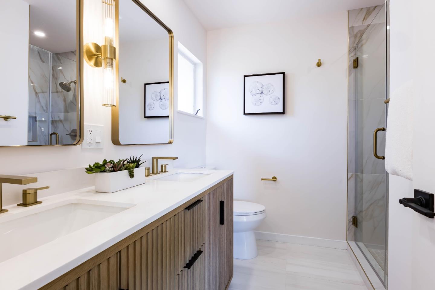 Detail Gallery Image 20 of 28 For 12540 Robleda Rd, Los Altos Hills,  CA 94022 - 3 Beds | 2/1 Baths