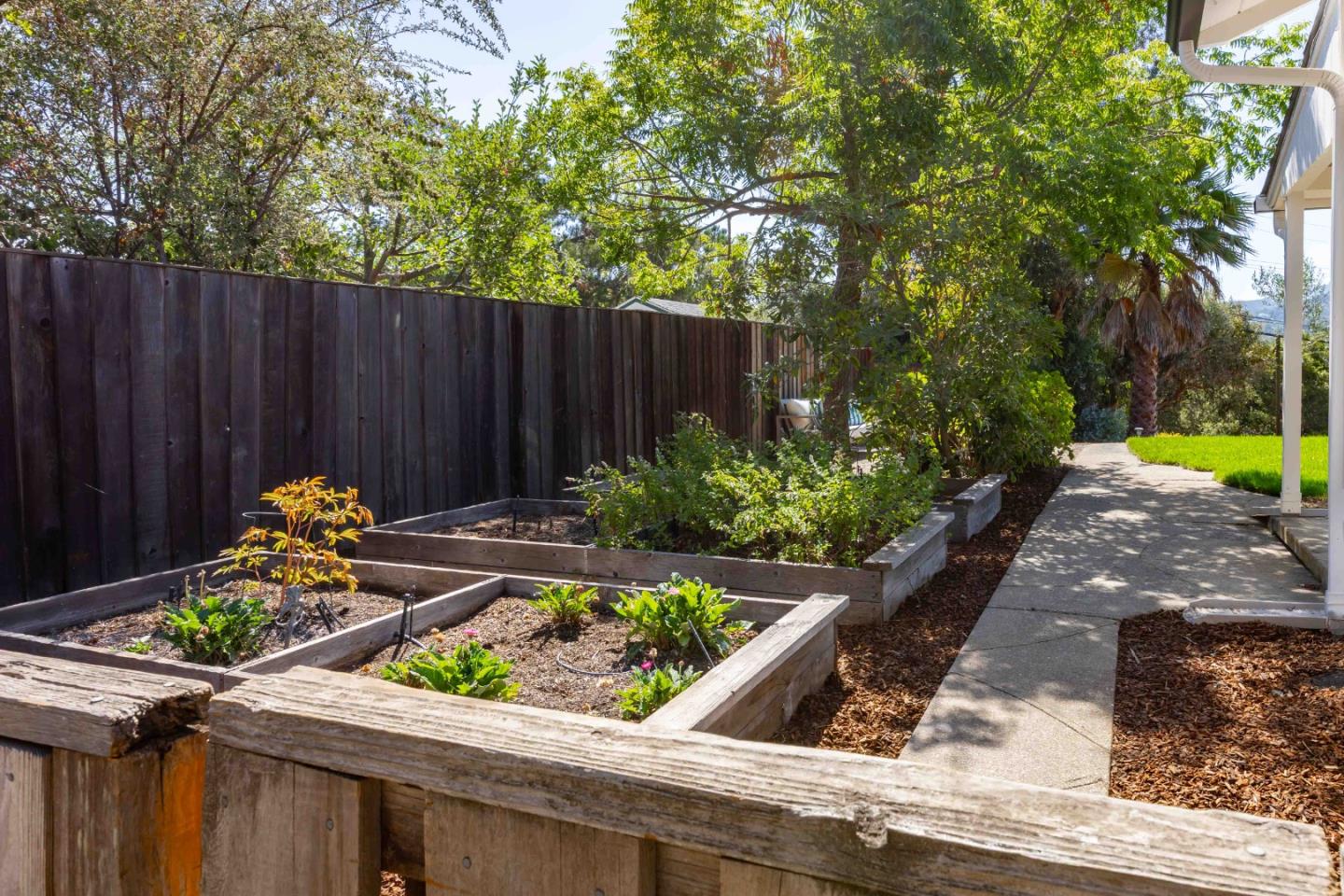 Detail Gallery Image 26 of 28 For 12540 Robleda Rd, Los Altos Hills,  CA 94022 - 3 Beds | 2/1 Baths