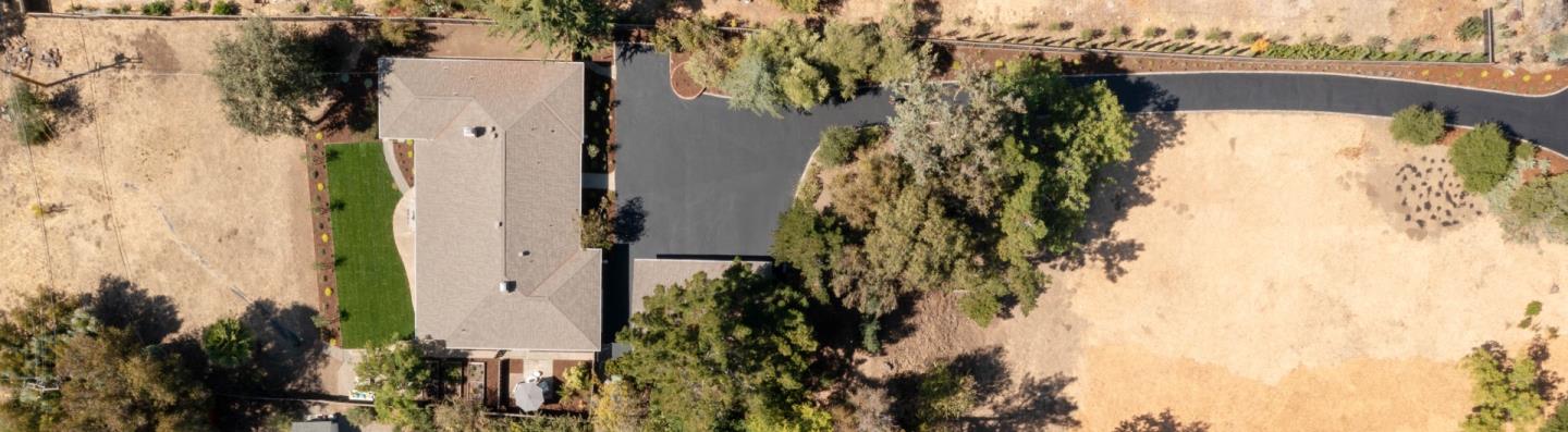 Detail Gallery Image 28 of 28 For 12540 Robleda Rd, Los Altos Hills,  CA 94022 - 3 Beds | 2/1 Baths