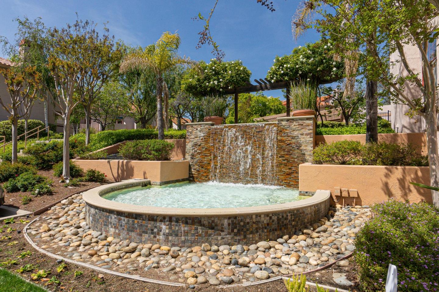 Detail Gallery Image 18 of 23 For 10235 Nile Dr, Cupertino,  CA 95014 - 1 Beds | 1 Baths