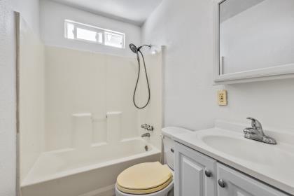Detail Gallery Image 12 of 25 For 1699 Highland St, Seaside,  CA 93955 - 3 Beds | 1/1 Baths
