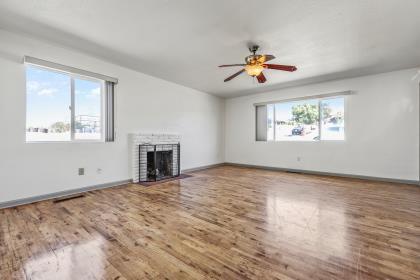 Detail Gallery Image 3 of 25 For 1699 Highland St, Seaside,  CA 93955 - 3 Beds | 1/1 Baths