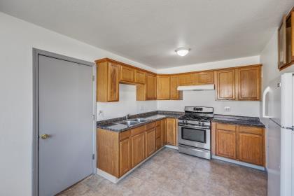 Detail Gallery Image 5 of 25 For 1699 Highland St, Seaside,  CA 93955 - 3 Beds | 1/1 Baths
