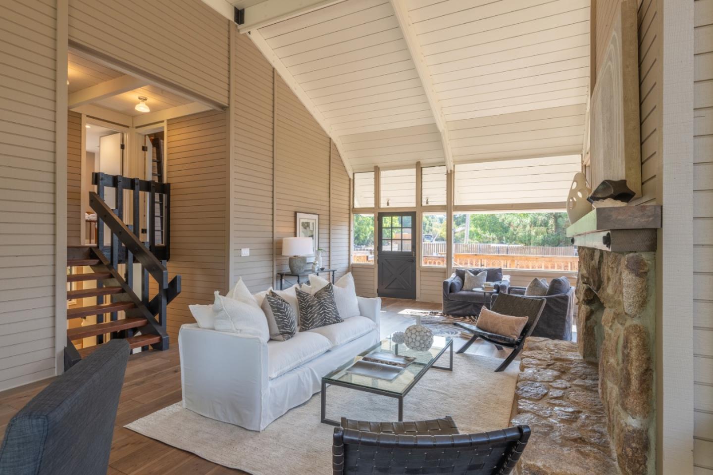 Detail Gallery Image 11 of 40 For 27180 Los Arboles Dr, Carmel,  CA 93923 - 3 Beds | 2 Baths