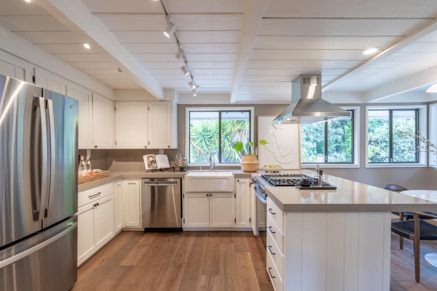 Detail Gallery Image 12 of 40 For 27180 Los Arboles Dr, Carmel,  CA 93923 - 3 Beds | 2 Baths