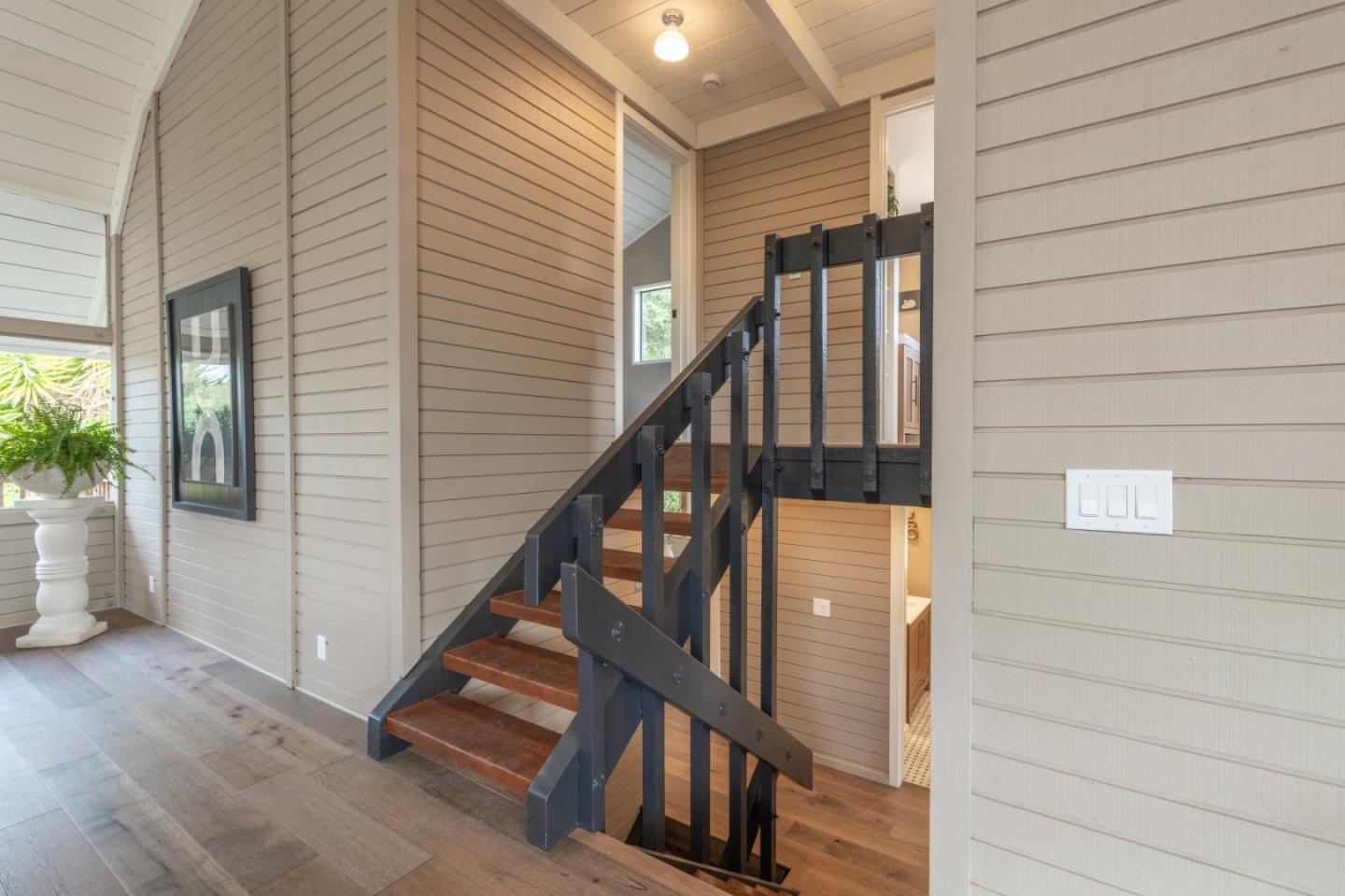 Detail Gallery Image 17 of 40 For 27180 Los Arboles Dr, Carmel,  CA 93923 - 3 Beds | 2 Baths