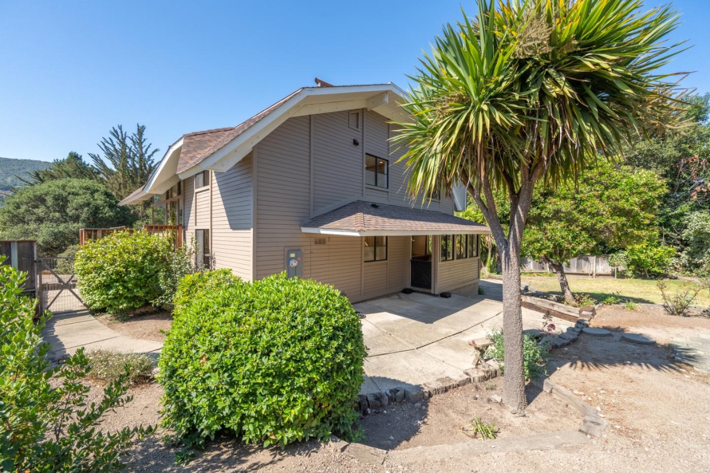 Detail Gallery Image 29 of 40 For 27180 Los Arboles Dr, Carmel,  CA 93923 - 3 Beds | 2 Baths