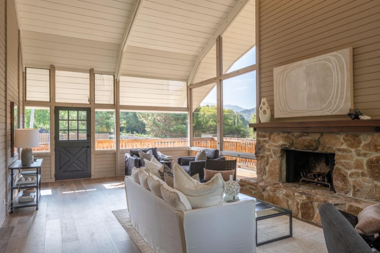 Detail Gallery Image 3 of 40 For 27180 Los Arboles Dr, Carmel,  CA 93923 - 3 Beds | 2 Baths