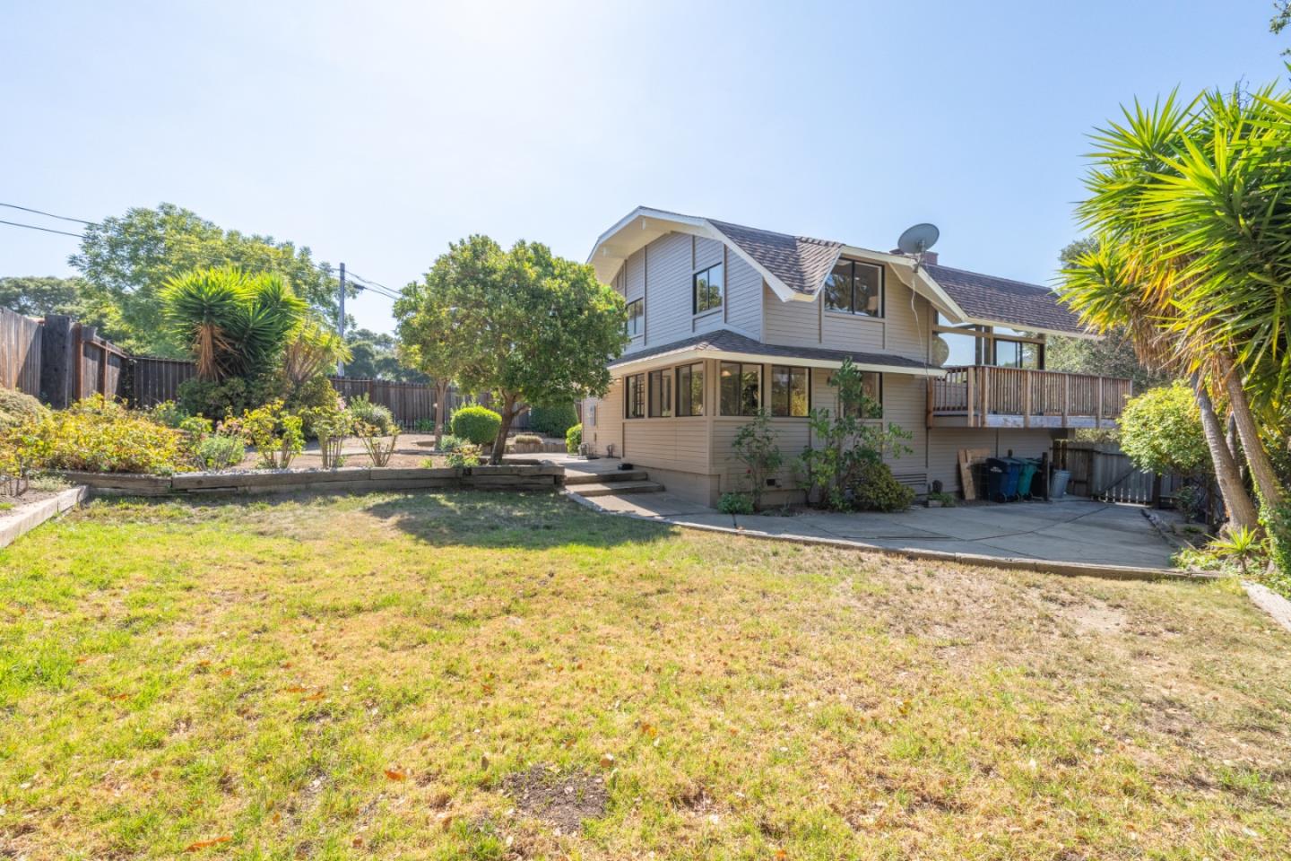 Detail Gallery Image 30 of 40 For 27180 Los Arboles Dr, Carmel,  CA 93923 - 3 Beds | 2 Baths