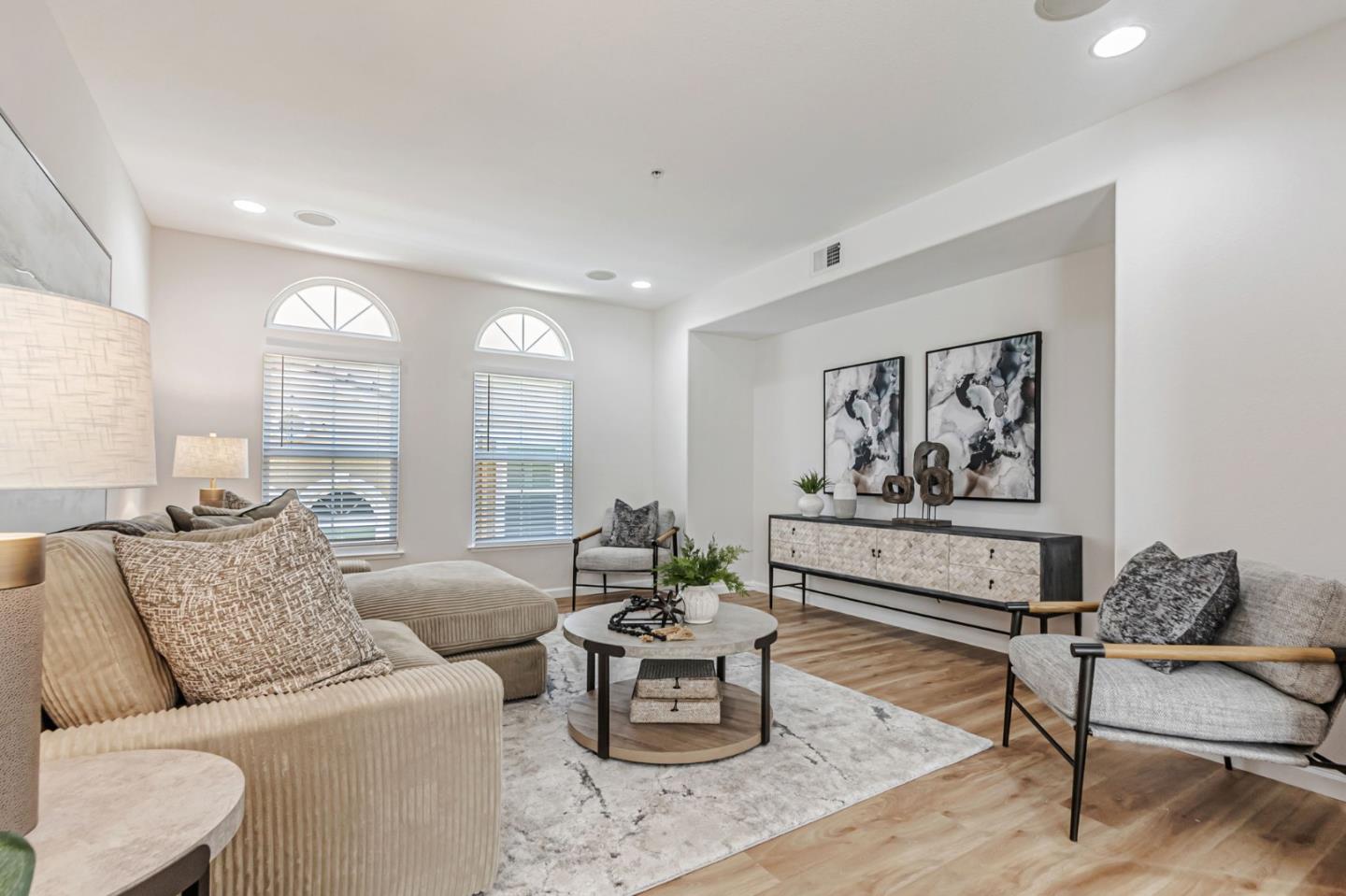 Detail Gallery Image 11 of 43 For 342 Olive Hill Dr, San Jose,  CA 95125 - 2 Beds | 2 Baths