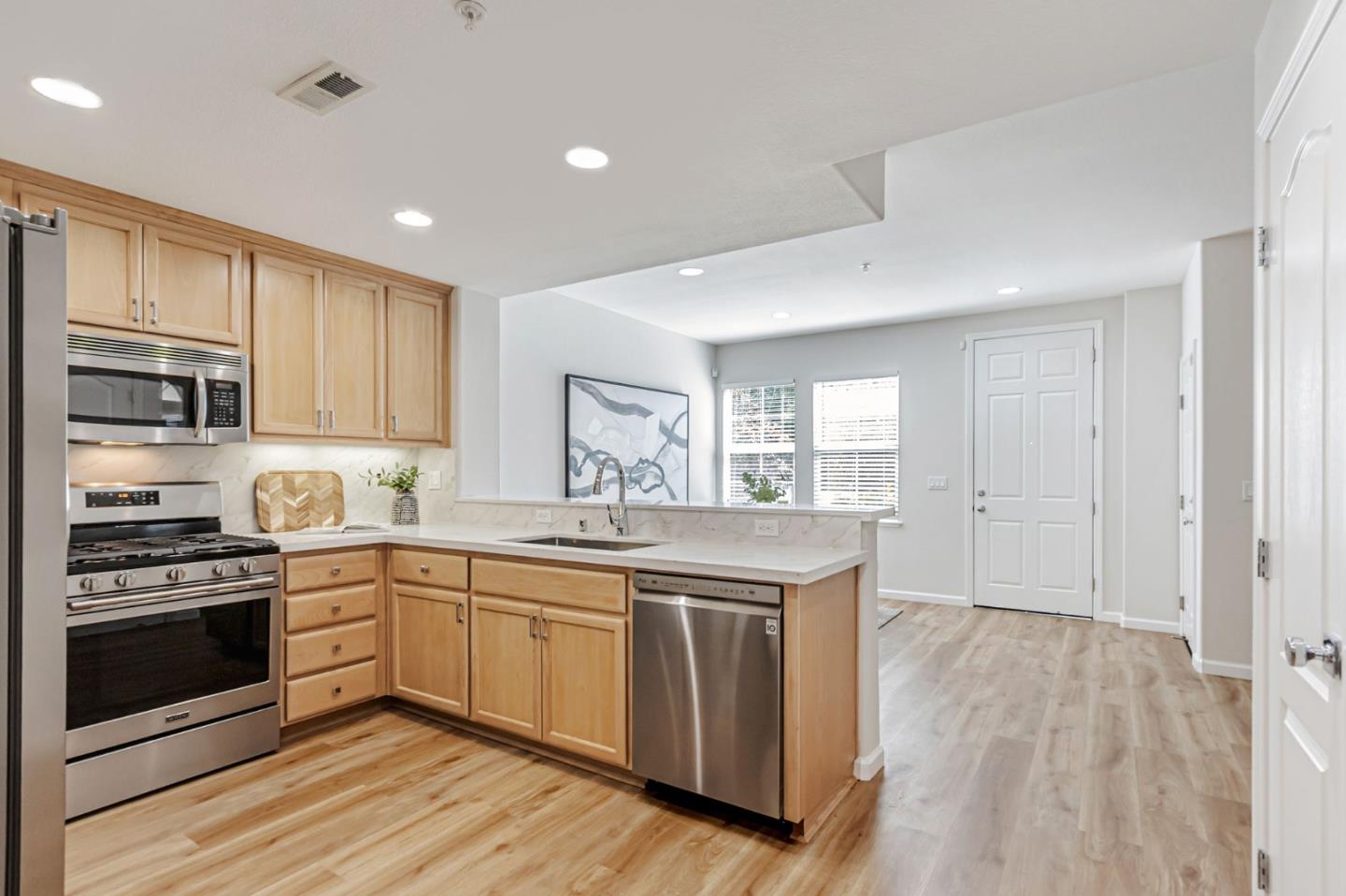 Detail Gallery Image 16 of 43 For 342 Olive Hill Dr, San Jose,  CA 95125 - 2 Beds | 2 Baths