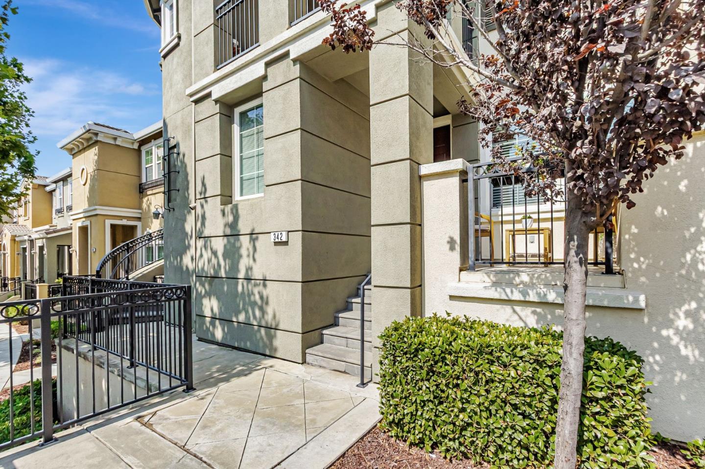 Detail Gallery Image 8 of 43 For 342 Olive Hill Dr, San Jose,  CA 95125 - 2 Beds | 2 Baths