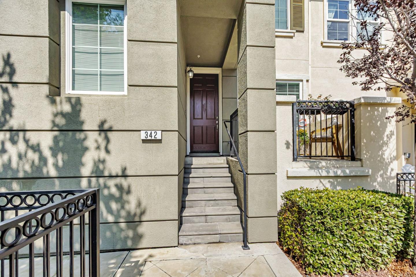 Detail Gallery Image 9 of 43 For 342 Olive Hill Dr, San Jose,  CA 95125 - 2 Beds | 2 Baths