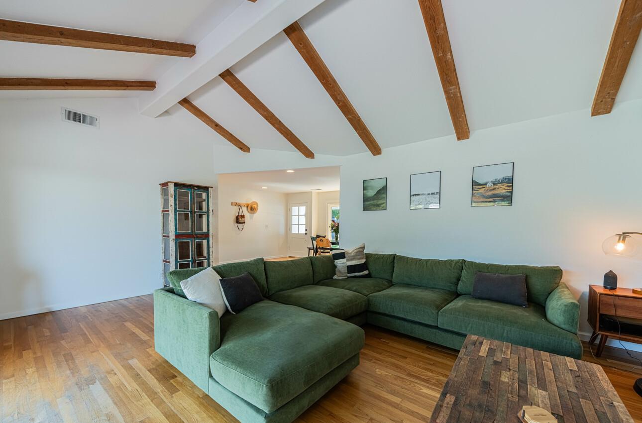Detail Gallery Image 11 of 30 For 22585 Toreador Dr, Salinas,  CA 93908 - 3 Beds | 2 Baths