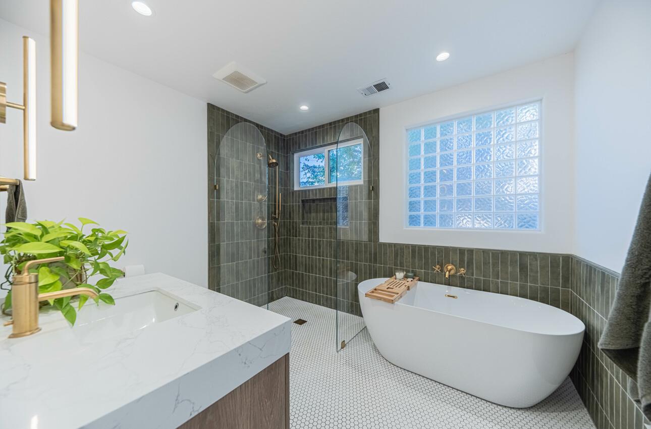 Detail Gallery Image 19 of 30 For 22585 Toreador Dr, Salinas,  CA 93908 - 3 Beds | 2 Baths