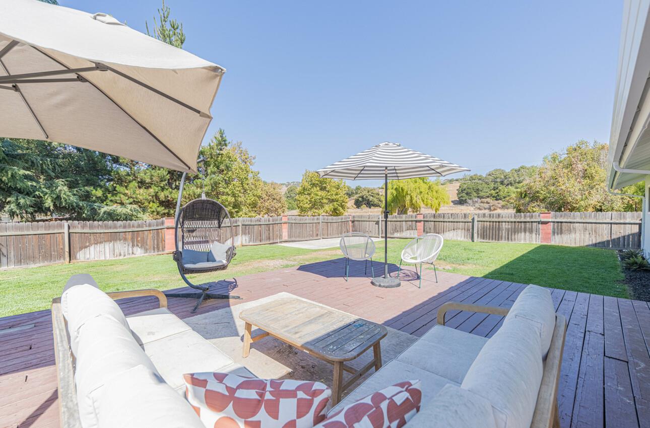 Detail Gallery Image 8 of 30 For 22585 Toreador Dr, Salinas,  CA 93908 - 3 Beds | 2 Baths