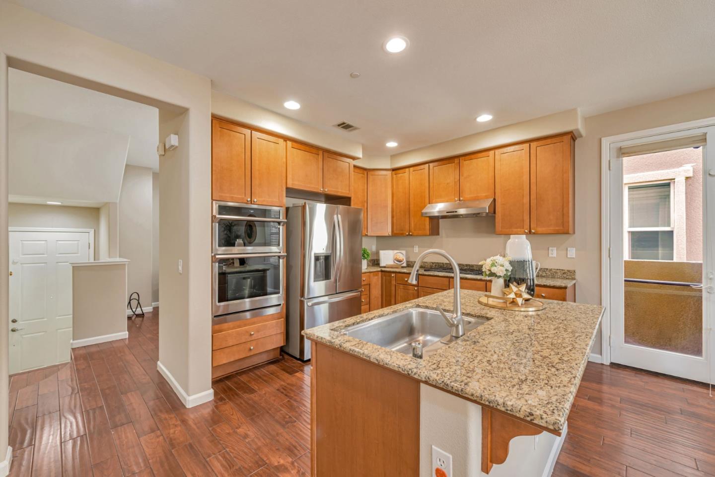 Detail Gallery Image 13 of 40 For 514 Bristle Grass Ter, Fremont,  CA 94539 - 3 Beds | 2/1 Baths