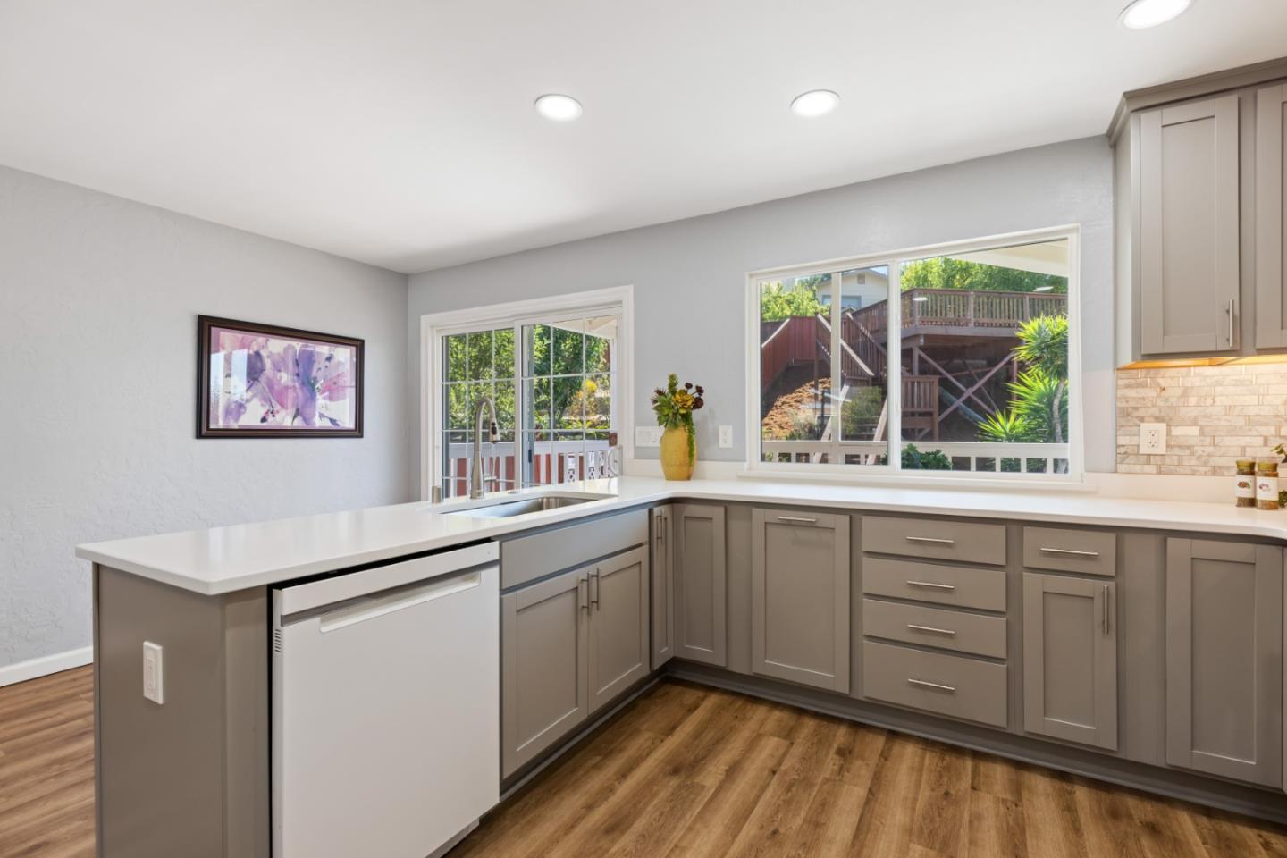 Detail Gallery Image 15 of 48 For 435 Monaco Ave, Union City,  CA 94587 - 4 Beds | 2/1 Baths