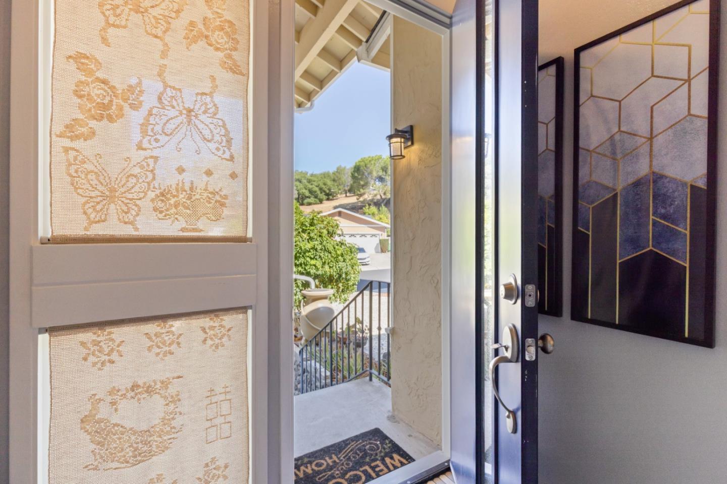 Detail Gallery Image 5 of 48 For 435 Monaco Ave, Union City,  CA 94587 - 4 Beds | 2/1 Baths