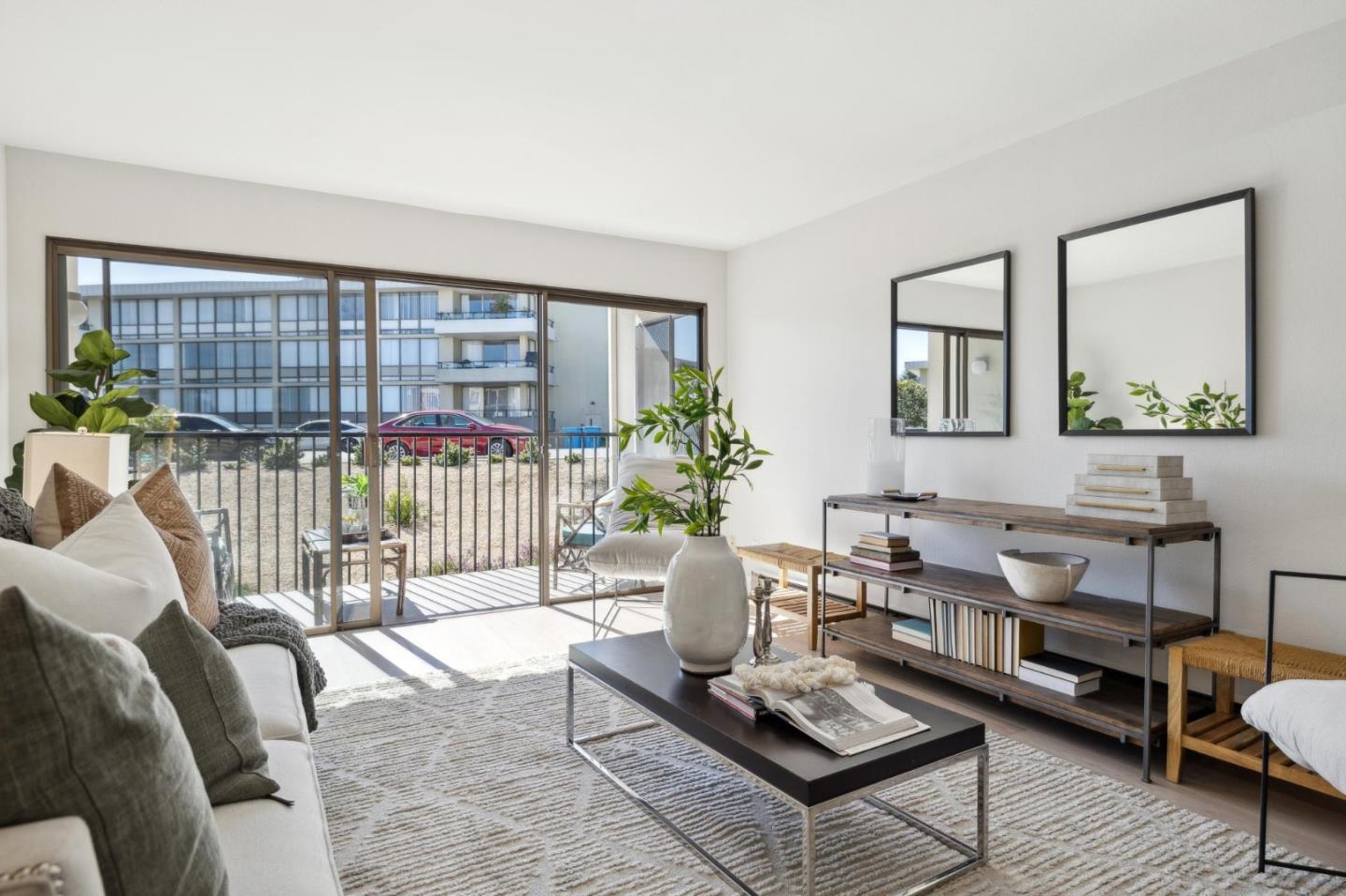 Detail Gallery Image 3 of 44 For 1550 Frontera Way #117,  Millbrae,  CA 94030 - 1 Beds | 1 Baths