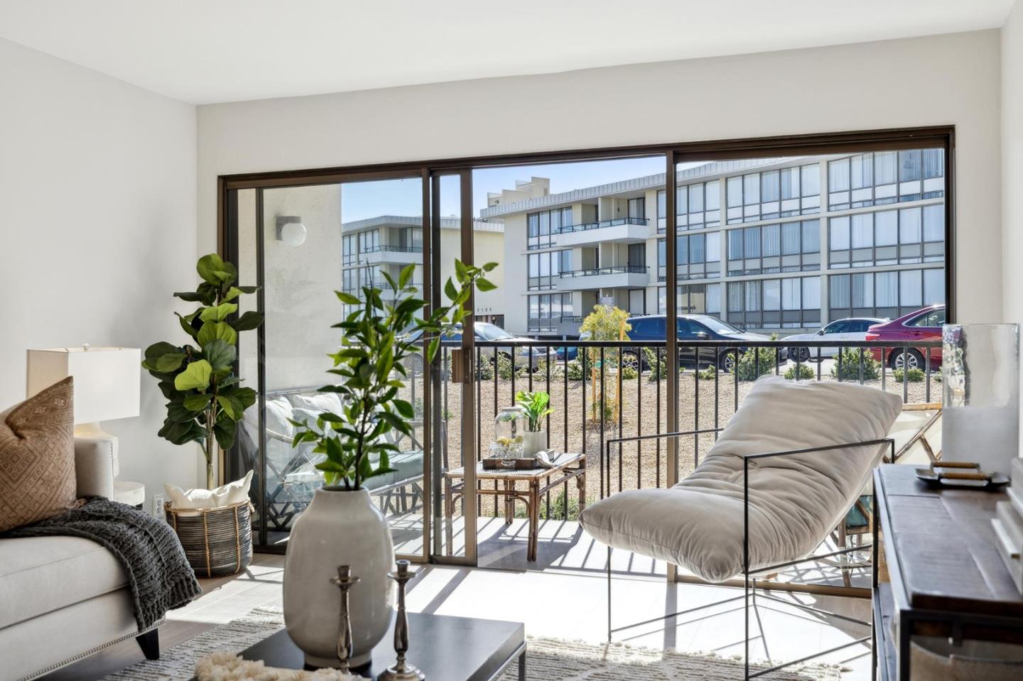 Detail Gallery Image 4 of 44 For 1550 Frontera Way #117,  Millbrae,  CA 94030 - 1 Beds | 1 Baths